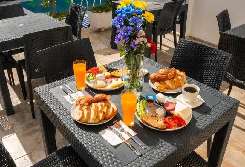 Отель Kemer Royal Beach