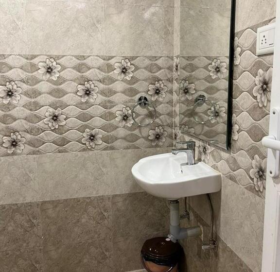 فندق Ksj Cottage Kodaikanal