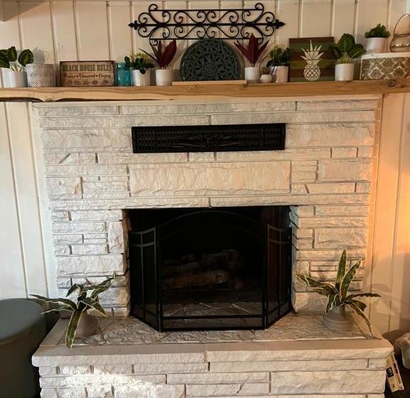 فندق Lakehouse Inn