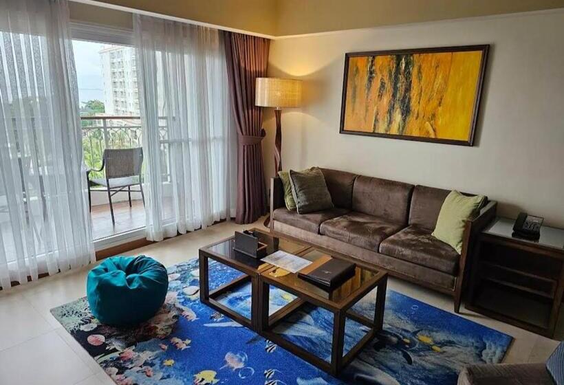 בית מלון כפרי Nustar Resort & Casino