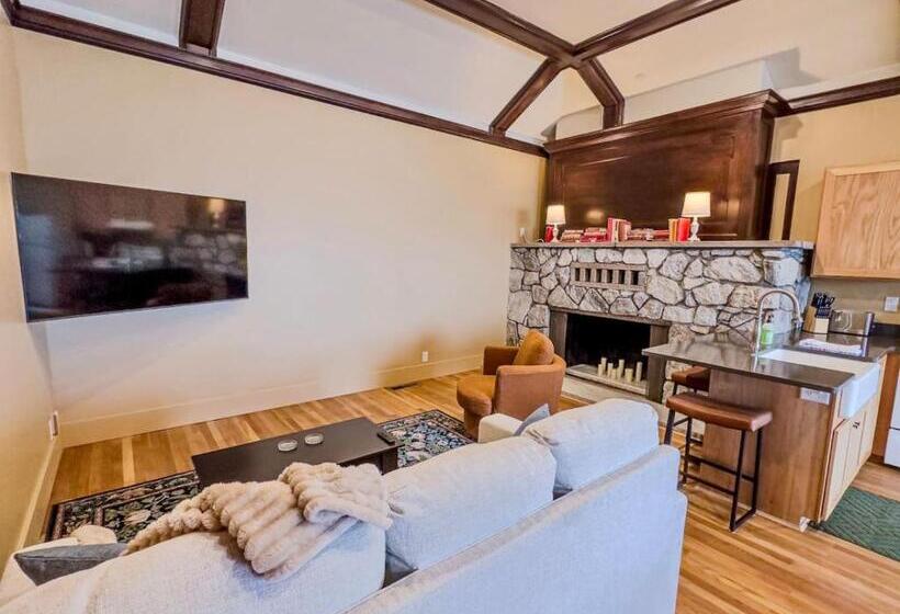 ホテル Peach Street Inn Suite 2