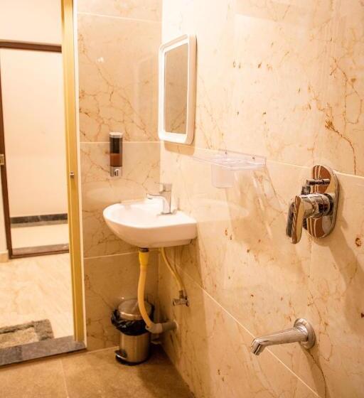 בית מלון כפרי Serenity Stay Inn