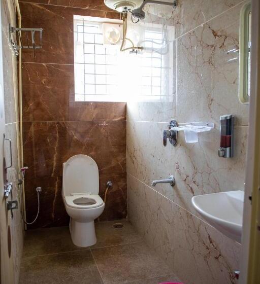 בית מלון כפרי Serenity Stay Inn