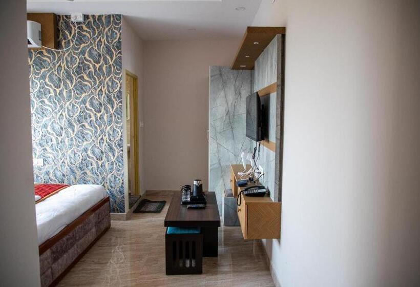 בית מלון כפרי Serenity Stay Inn