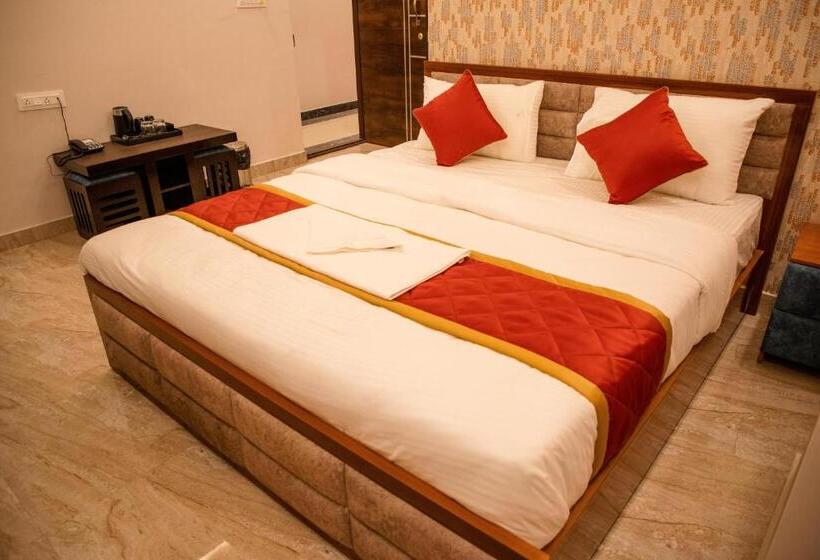 בית מלון כפרי Serenity Stay Inn