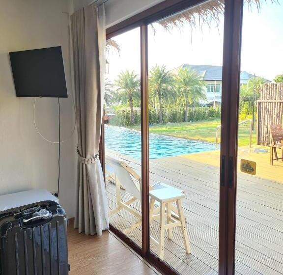 בית מלון כפרי So Sea Resort