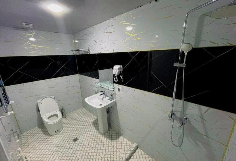 בית מלון כפרי Status Inn