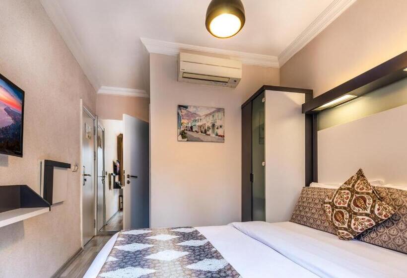 ホテル Tel Street Suites