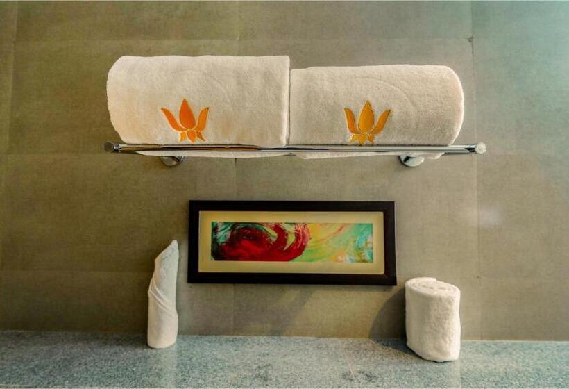 ホテル The Grand Sona