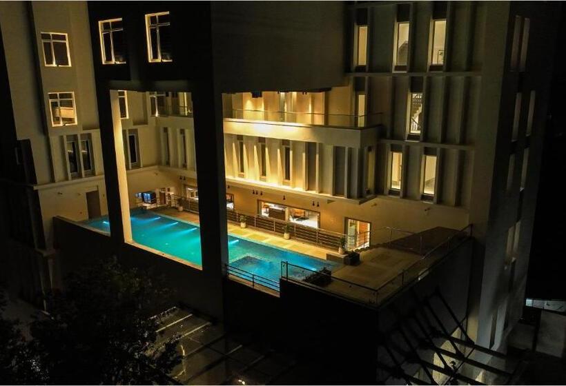 ホテル The Grand Sona