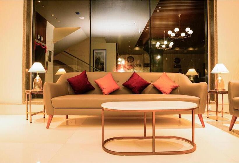 ホテル The Grand Sona