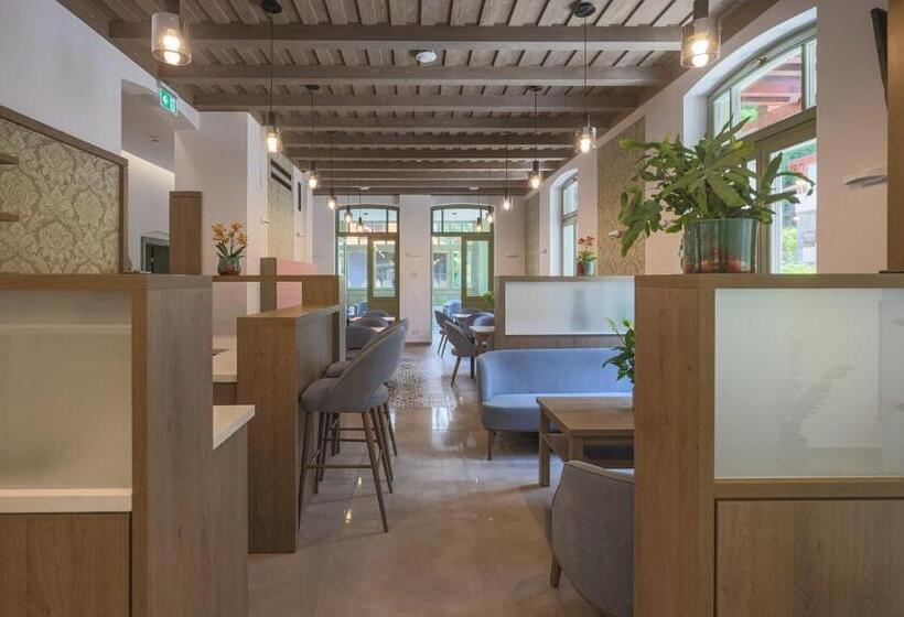 Отель Turul Villa