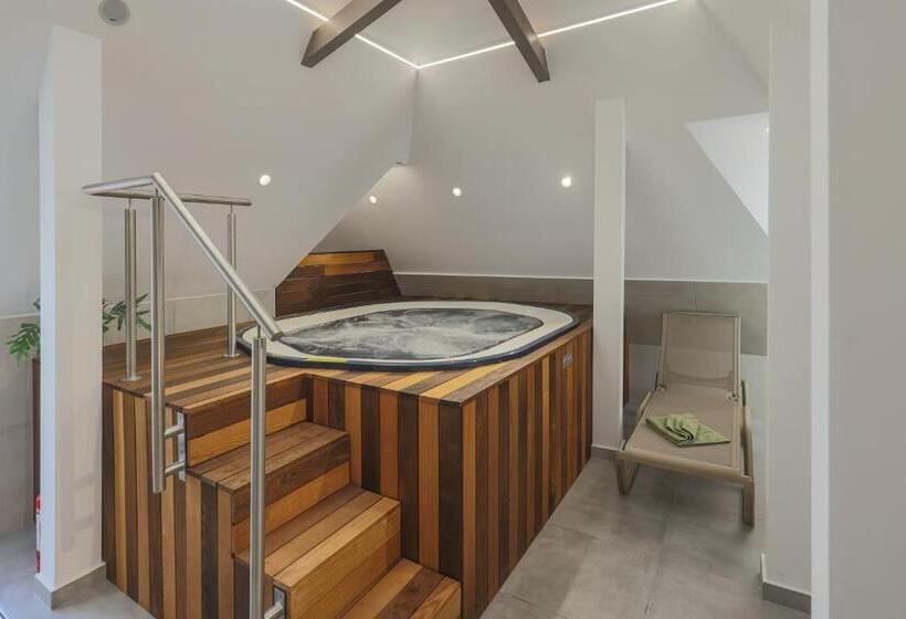 Отель Turul Villa