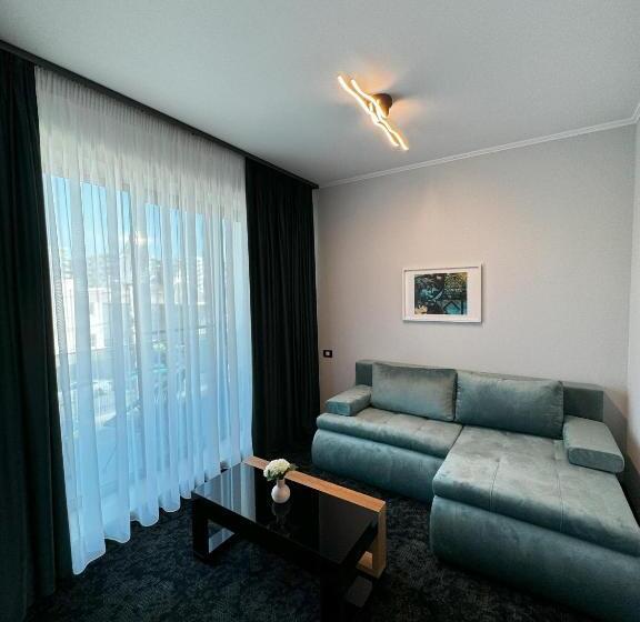 בית מלון כפרי Vila Turistică D Eric