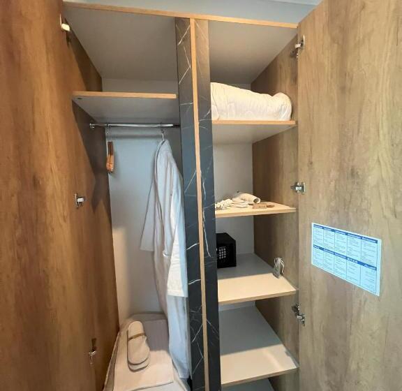 בית מלון כפרי Vila Turistică D Eric