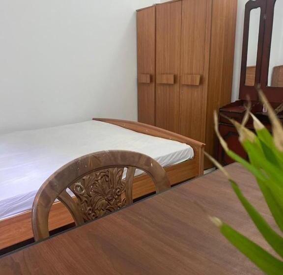 Пансион Bat House