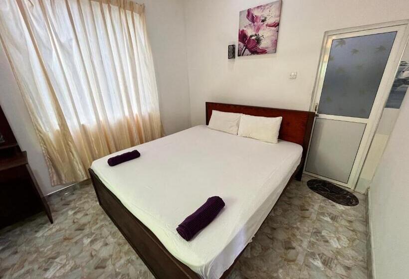 פנסיון Beach Bay