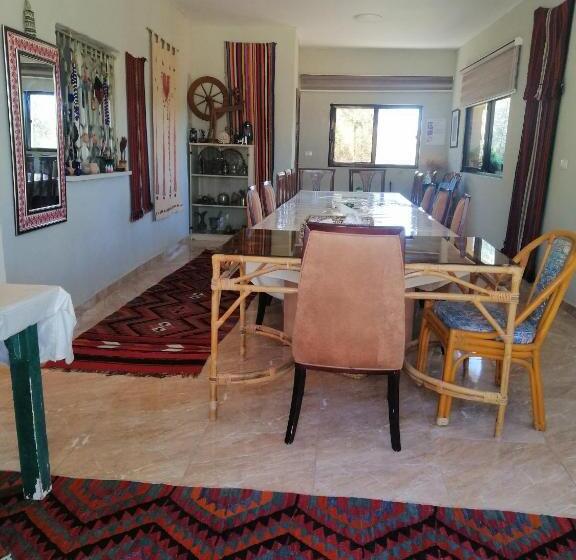 پانسیون Beni Hamida Tourist Restaurant