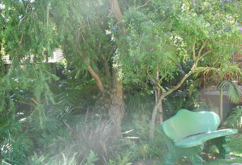 Пансион De Hoek Guesthouse