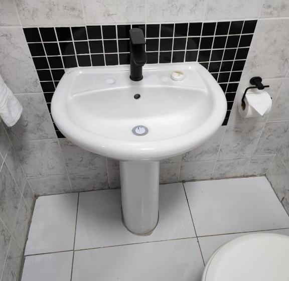 פנסיון Guestrest