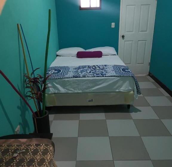 펜션 Hostal Casaca