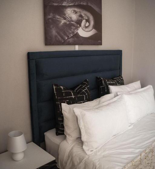 פנסיון Plein On Suid Guesthouse