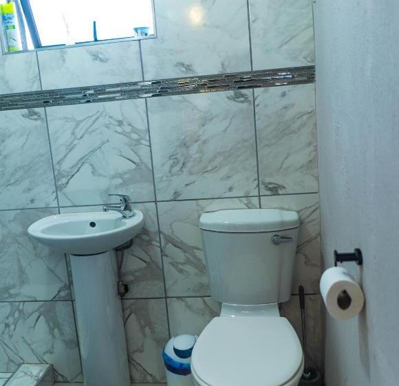 פנסיון Plein On Suid Guesthouse