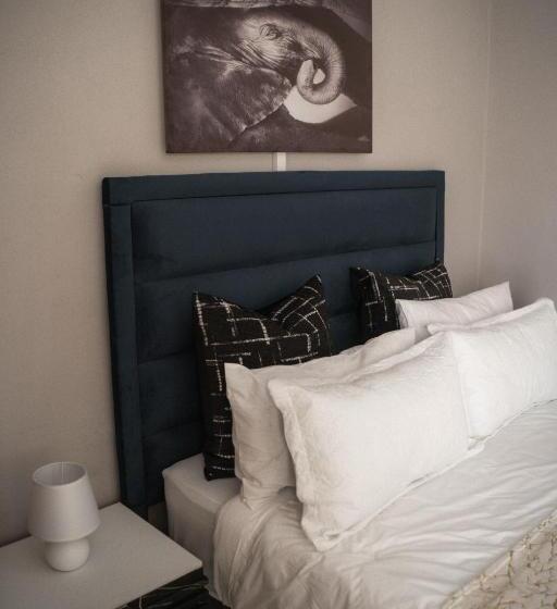 פנסיון Plein On Suid Guesthouse