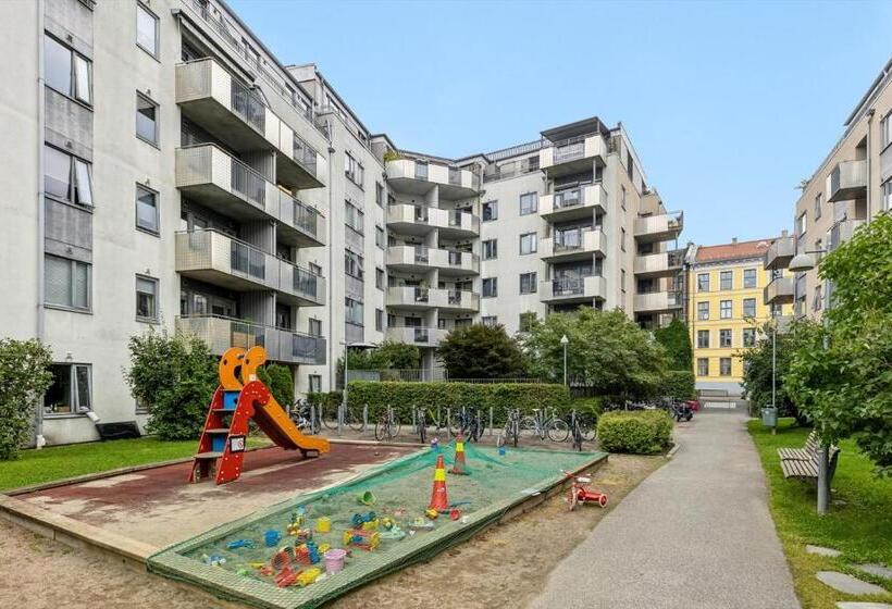 Pensiune Happy Days Relaxing Room With Smart Solutions Shared Apartment With One Other Bedroom