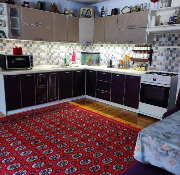 פנסיון Saidjanov Hostel