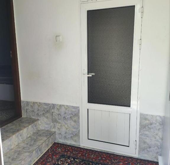 بنسيون Saidjanov Hostel