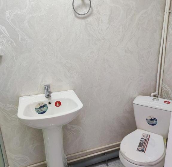 بنسيون Saidjanov Hostel