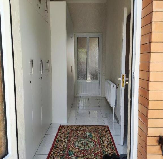 بنسيون Saidjanov Hostel