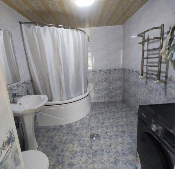 بنسيون Saidjanov Hostel