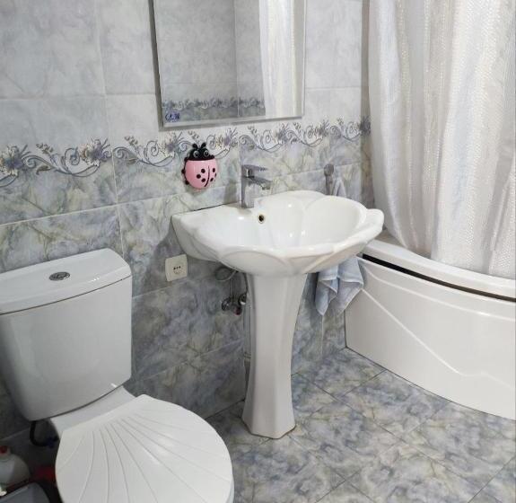 بنسيون Saidjanov Hostel