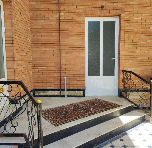 بنسيون Saidjanov Hostel