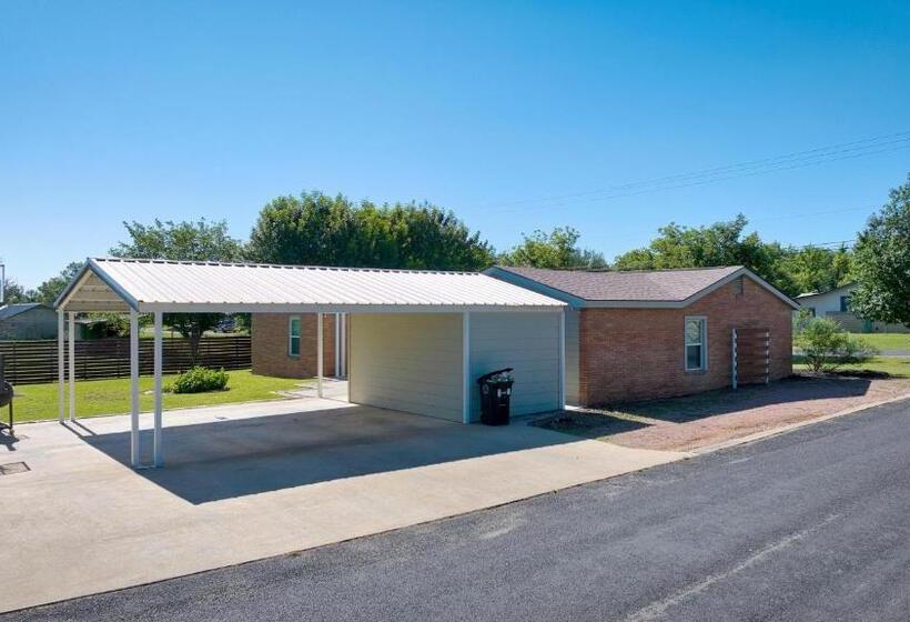 펜션 Texas Topaz In Mason