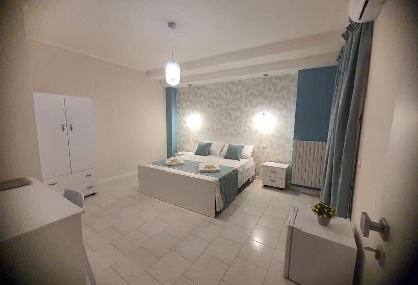 פנסיון Villa Letizia   Sky Blu Pompei Room