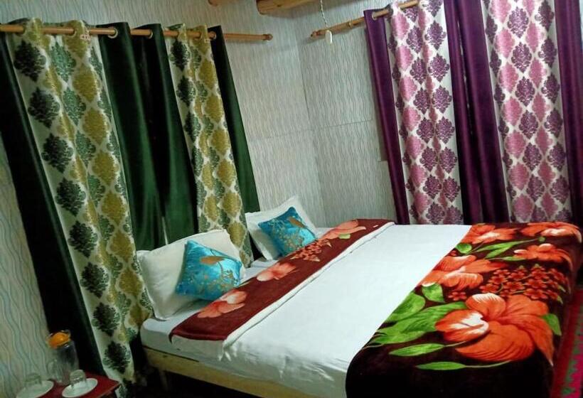 Пансион Yokma Homestay Ladakh By Lexstays