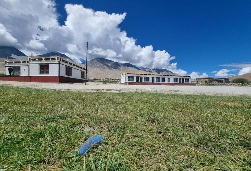 פנסיון Zamthapa Guest House Merak By Lexstays