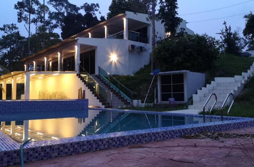 リゾートホテル Alsafina Forest Stay