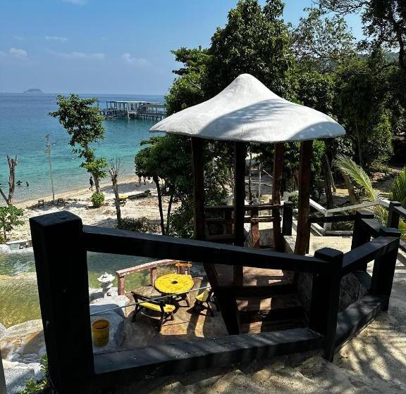 Shari La Perhentian Island Resort