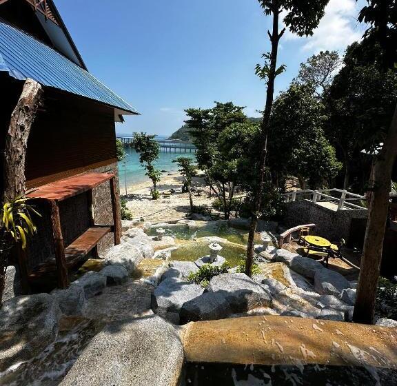 Shari La Perhentian Island Resort