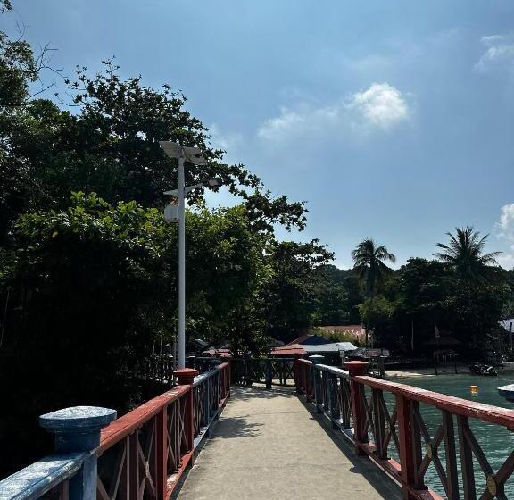 Shari La Perhentian Island Resort