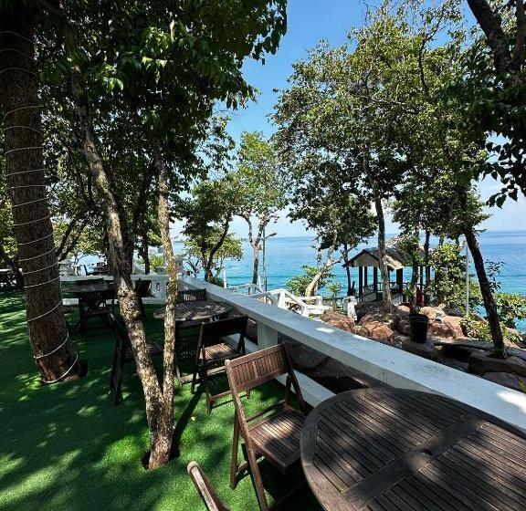 Shari La Perhentian Island Resort
