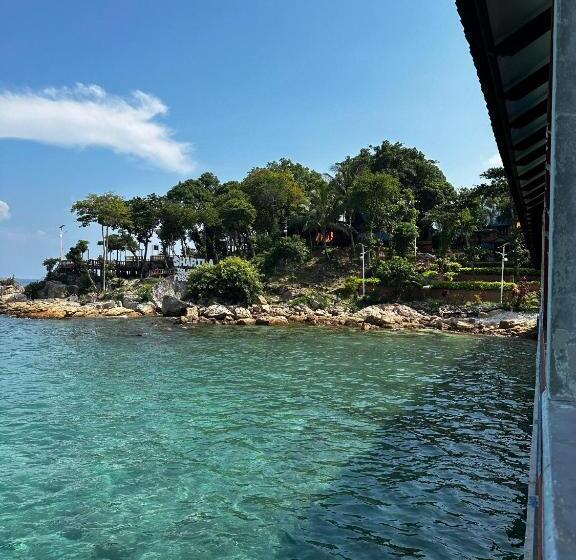 Shari La Perhentian Island Resort