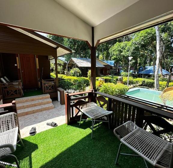 Shari La Perhentian Island Resort