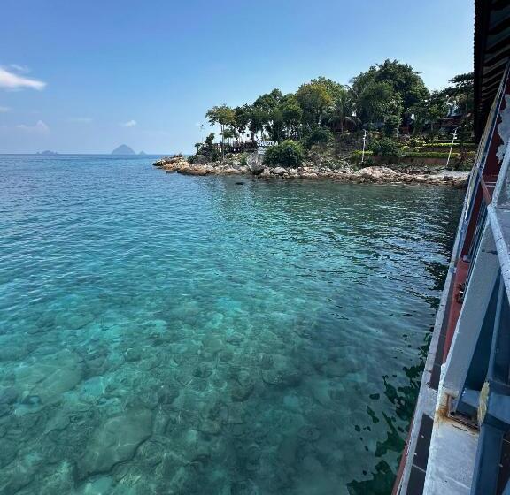 Shari La Perhentian Island Resort