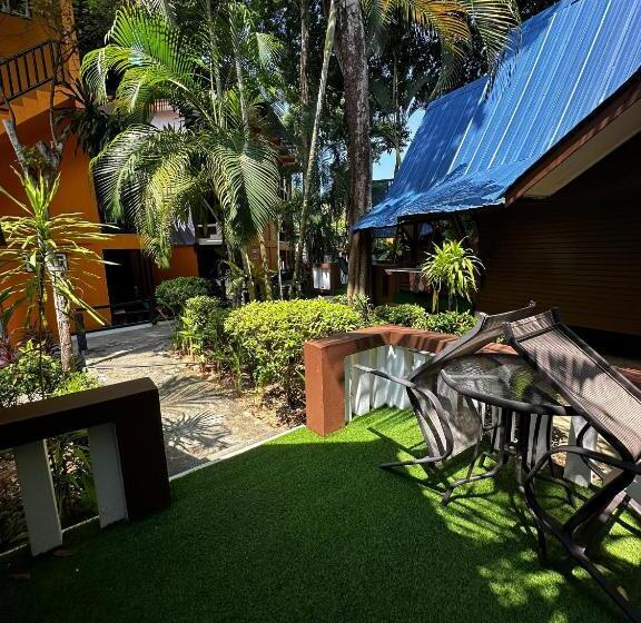 Shari La Perhentian Island Resort