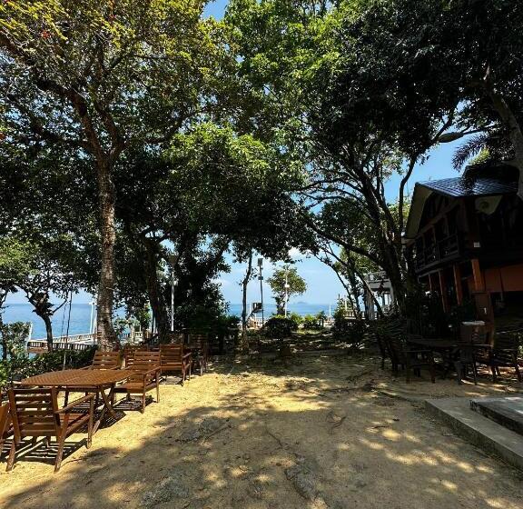 Shari La Perhentian Island Resort